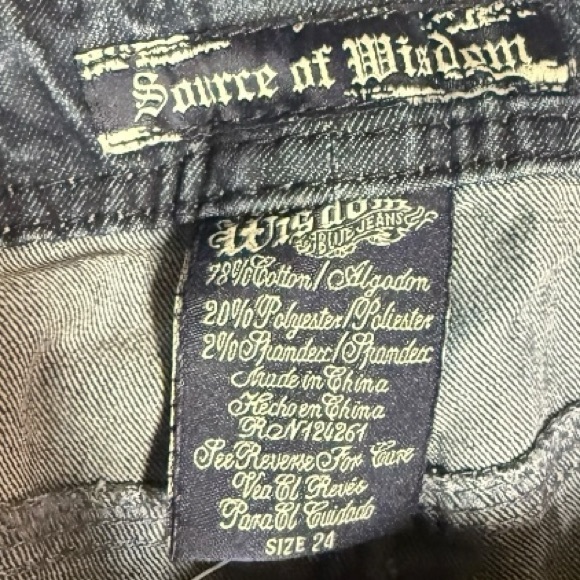 Torrid Blue Relaxed Jeans with Vintage Wash - Picture 5 of 7